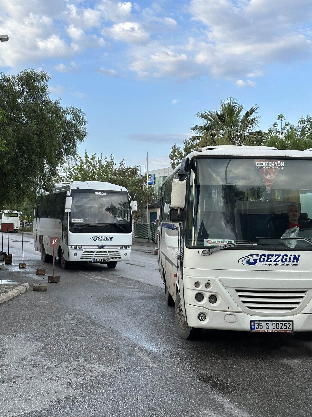 Gezgin Turizm Şoförü Görev Başında
