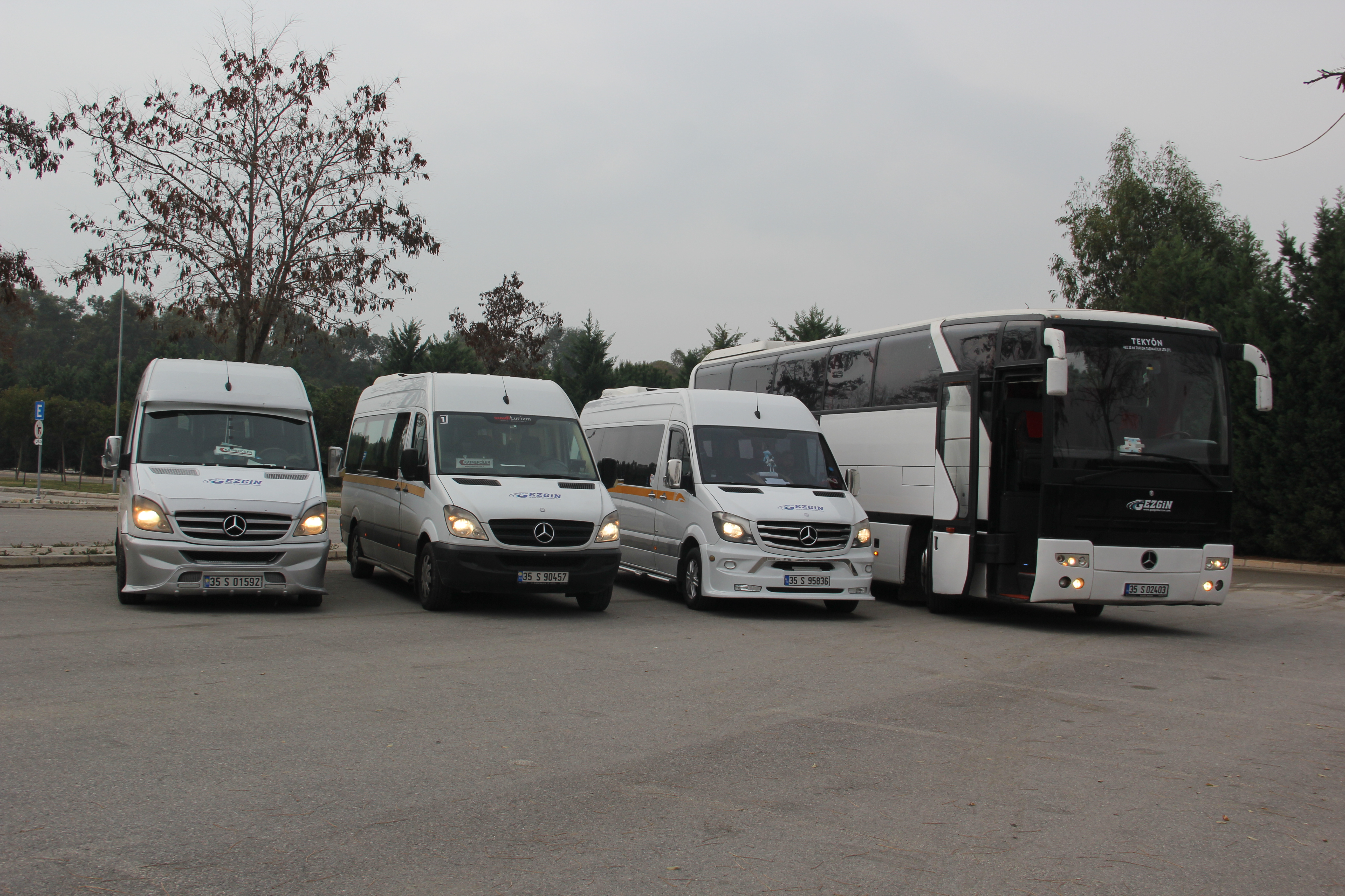 Gezgin Turizm Aracının Yandan Görünümü